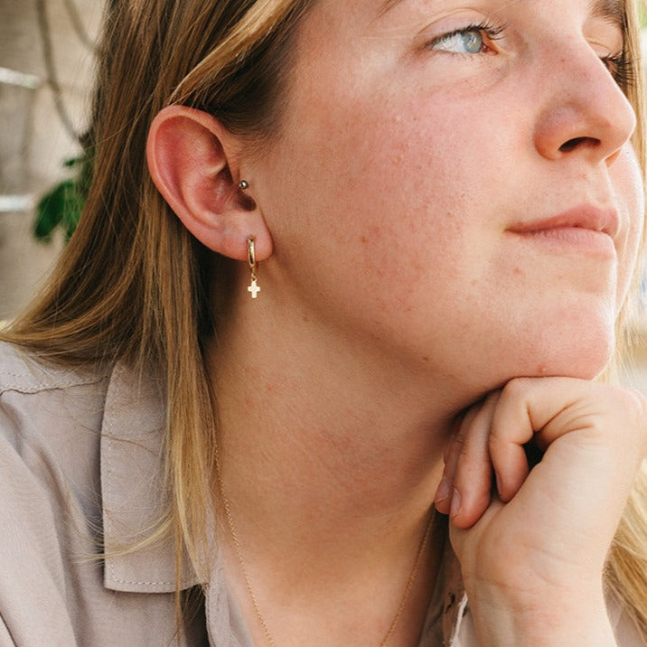 Tiny Cross Hoops