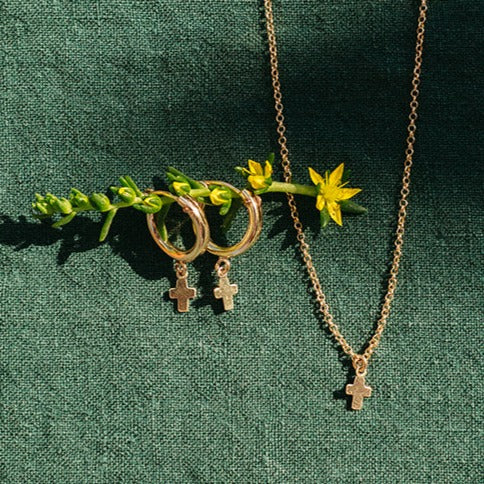 Tiny Cross Hoops